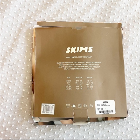 SKIMS Core Control Thong Onyx S/M - Picture 4 of 4